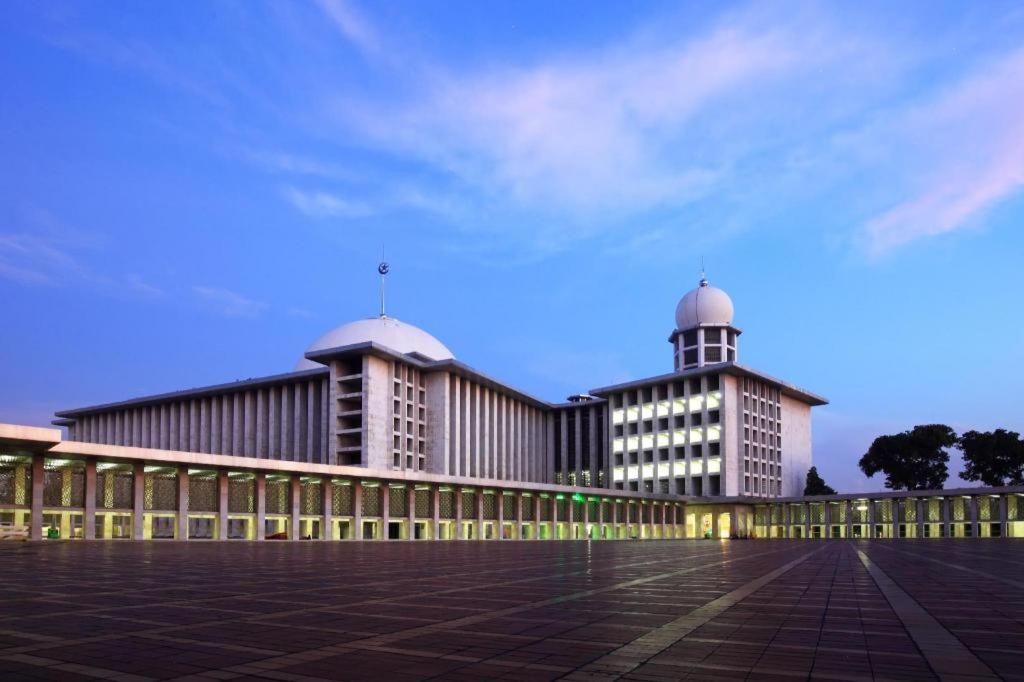 Hi Hotel Senen Jakarta Luaran gambar